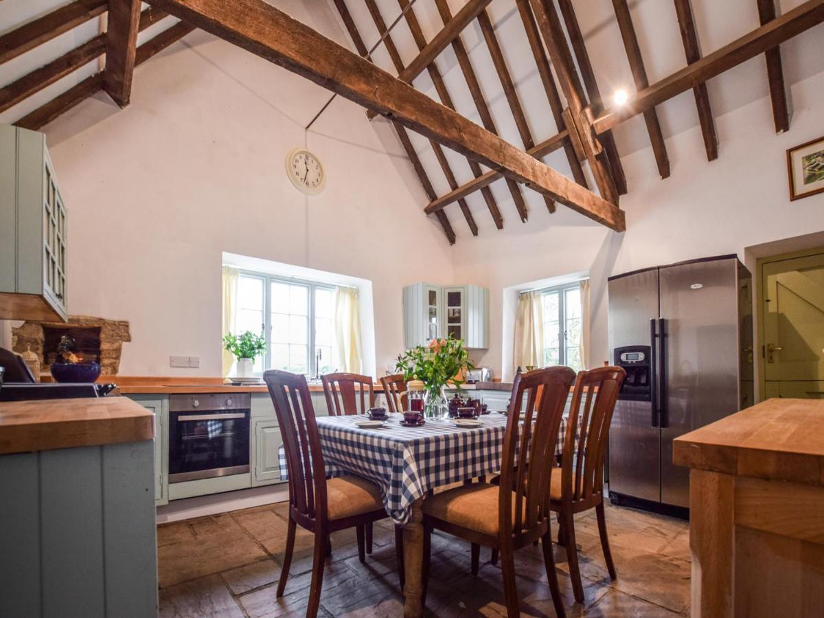 Butts Farm Villa Cirencester Exterior foto