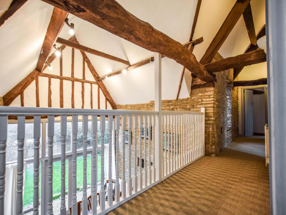Butts Farm Villa Cirencester Exterior foto